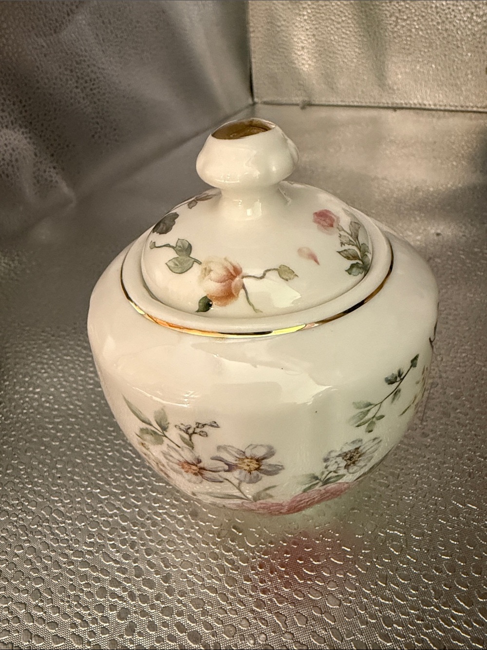 Vintage Grace Tea ware Sugar Bowl.
